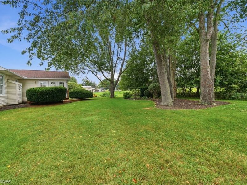 733 Joel Circle, Louisville, OH 44641 Photo 5