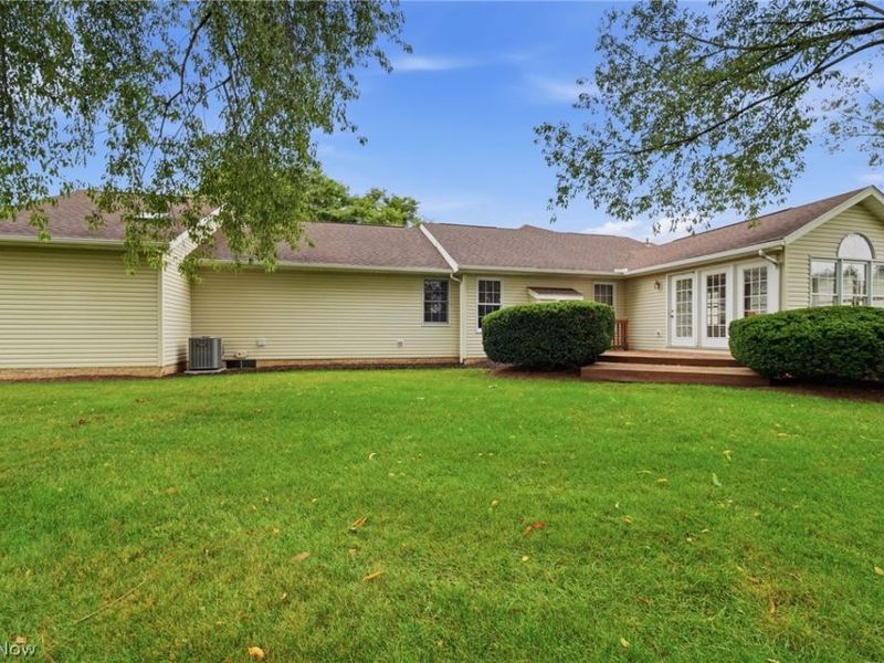 733 Joel Circle, Louisville, OH 44641 Photo 8