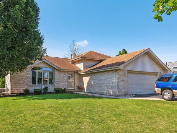 16661 W ONEIDA Drive , Lockport, IL 60441