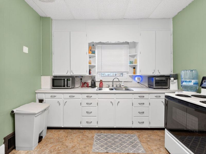 208 N Madriver Street, Bellefontaine, OH 43311 Photo 15