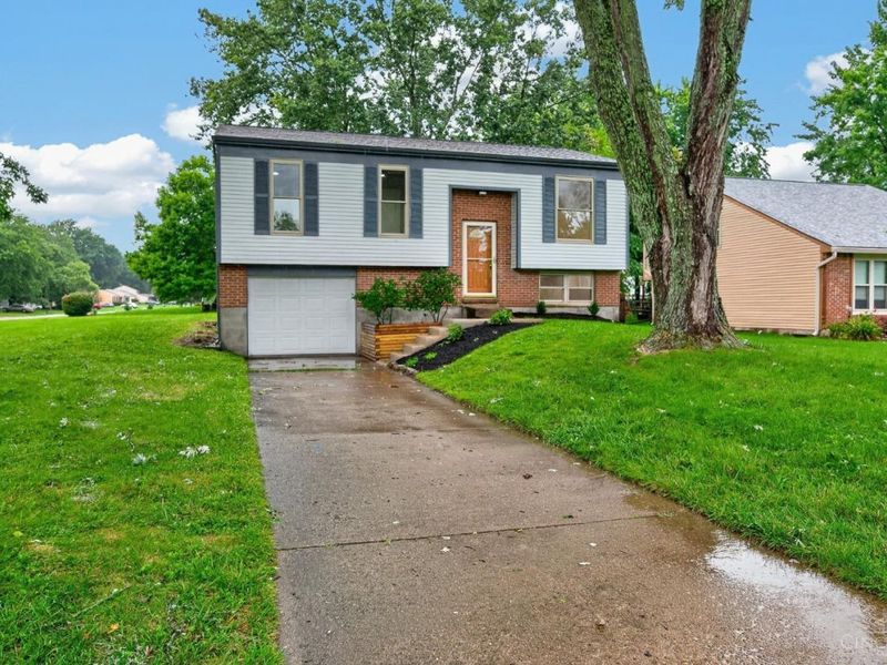 5801 Patrick Henry Drive, Miami Township, OH 45150 Photo 2