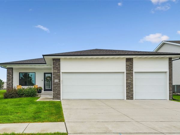 6649 NE 12th Court, Des Moines, IA 50313