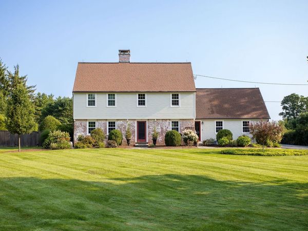 22 Post Rd, Lenox, MA 01240