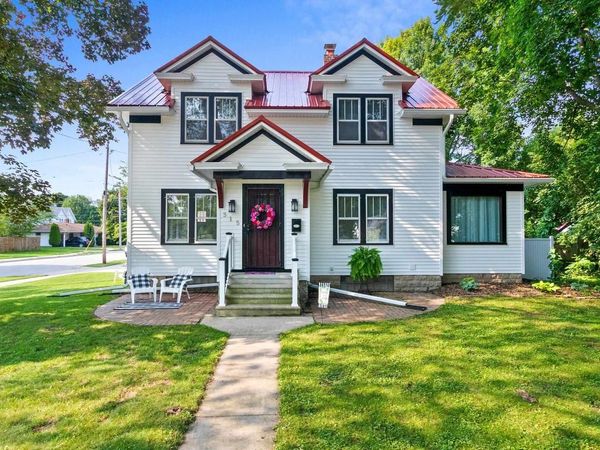 315 W GREEN BAY STREET, Shawano, WI 54166