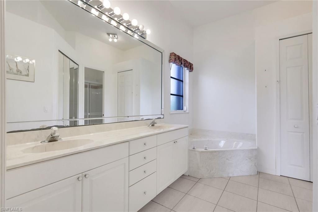 28476 Del Lago Way, Bonita Springs, FL 34135 Photo