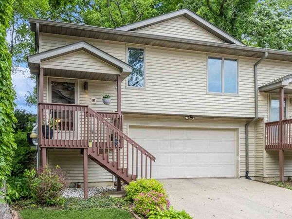 940 23rd Ave, Unit E, Coralville, IA 52241