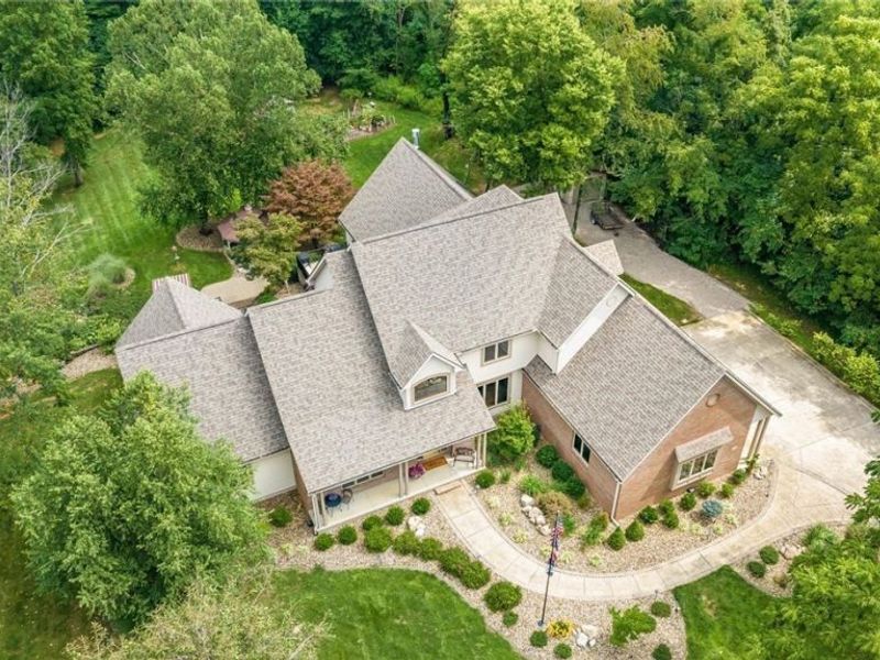 4474 White Tail Court, Nashport, OH 43830 Photo 2