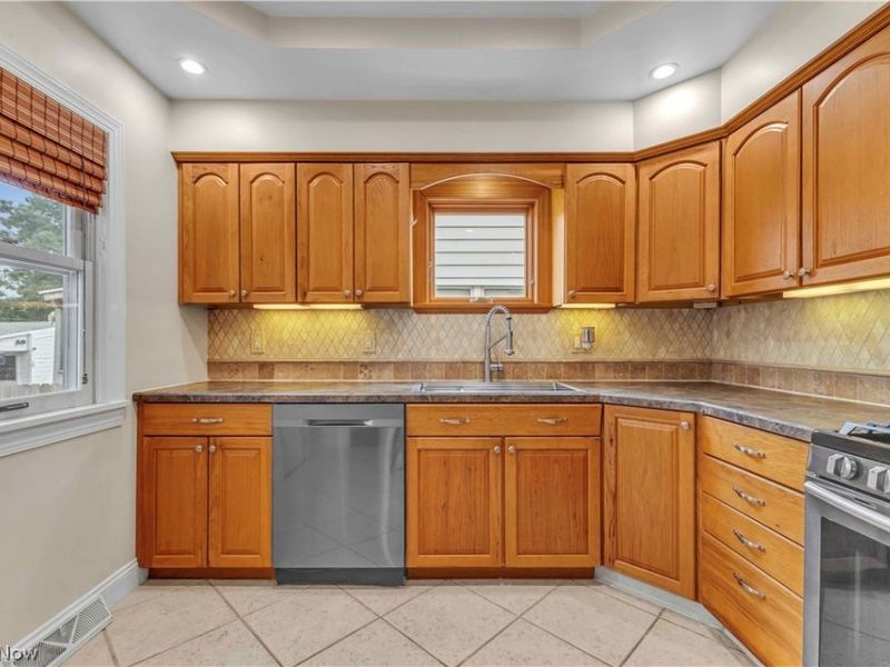 5616 Theota Avenue, Parma, OH 44129 Photo 13