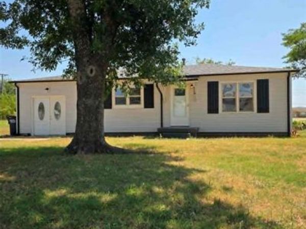 524 W 1st Street, Stroud, OK 74079