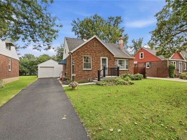 43 Norman Place, Amherst, NY 14226