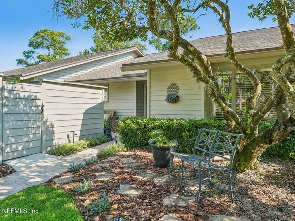 11 PLAYERS CLUB VILLAS Road, Ponte Vedra Beach, FL 32082