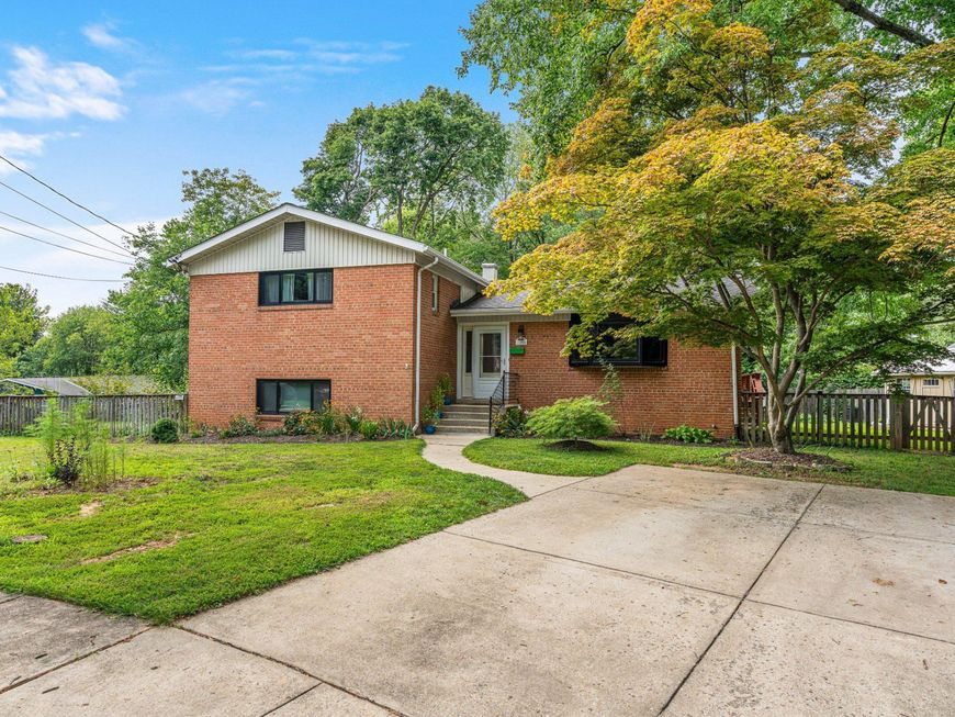 11526 Colt Terrace, Silver Spring, MD 20902 Main Photo