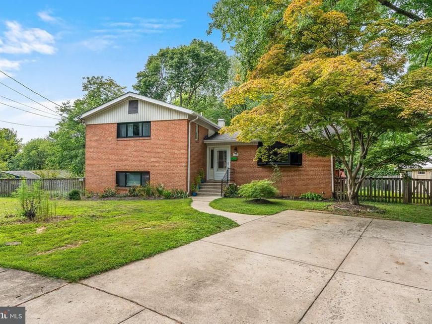 11526 Colt Terrace, Silver Spring, MD 20902 Main Photo