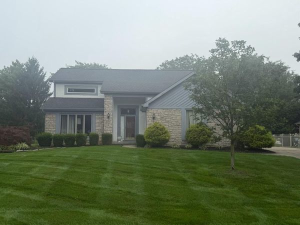 3015 Shoreline Drive , Lewis Center, OH 43035