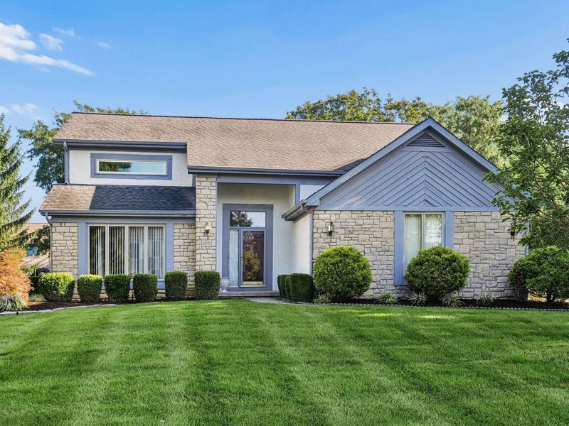 3015 Shoreline Drive, Lewis Center, OH 43035 Photo 1