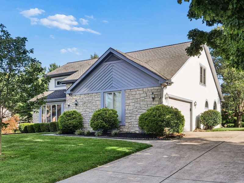 3015 Shoreline Drive, Lewis Center, OH 43035 Photo 4