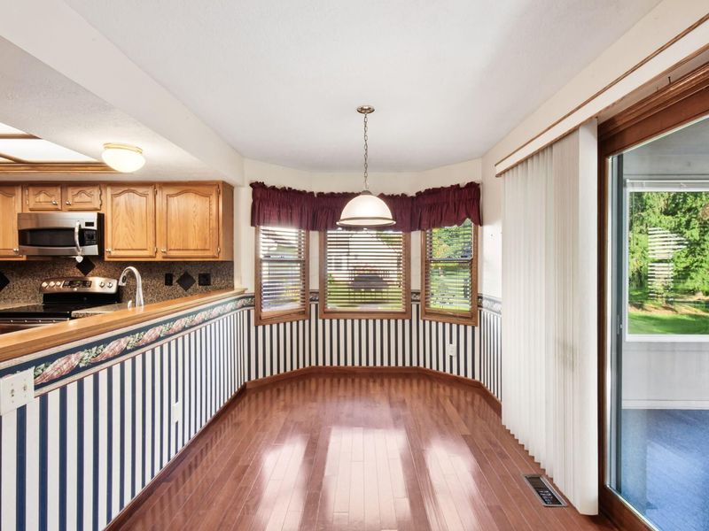 3015 Shoreline Drive, Lewis Center, OH 43035 Photo 8