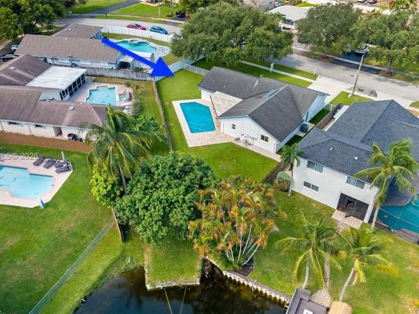 2760 SW 86th Way, Davie, FL 33328