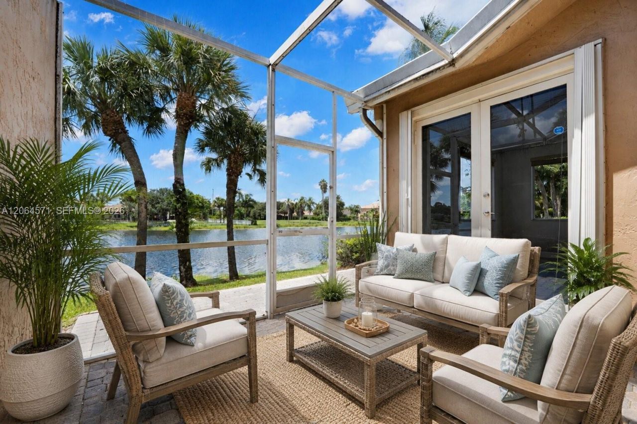 15890 SW 12th St, Pembroke Pines, FL 33027 Photo