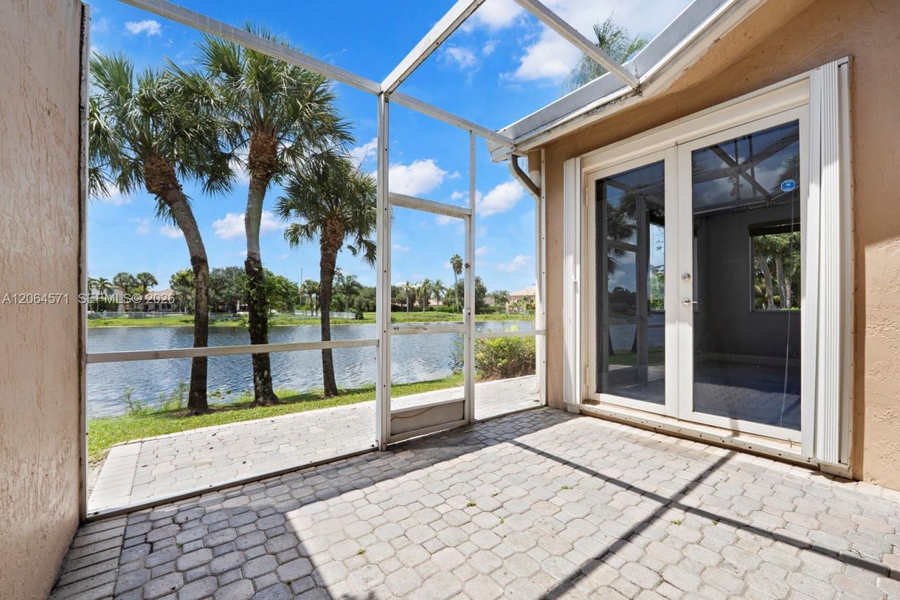 15890 SW 12th St, Pembroke Pines, FL 33027 Photo