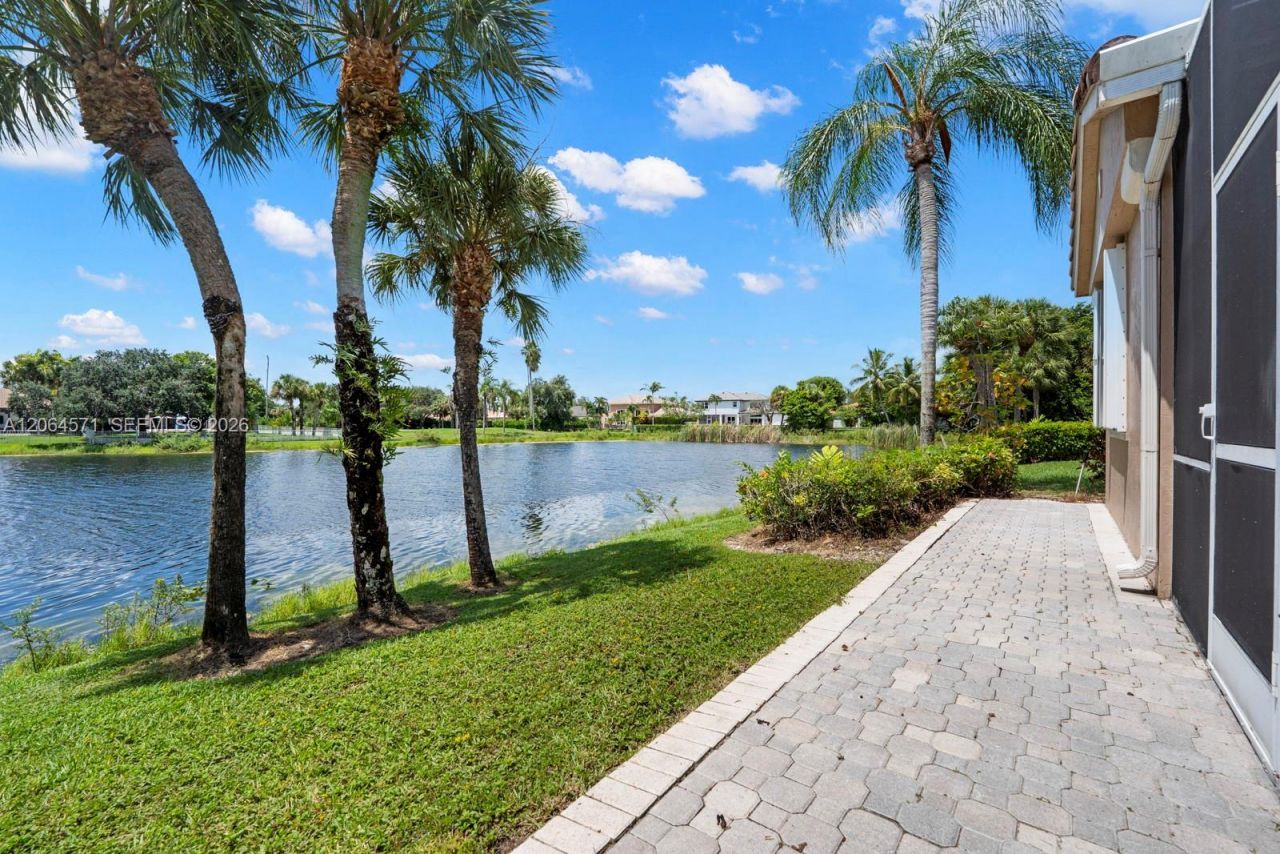 15890 SW 12th St, Pembroke Pines, FL 33027 Photo