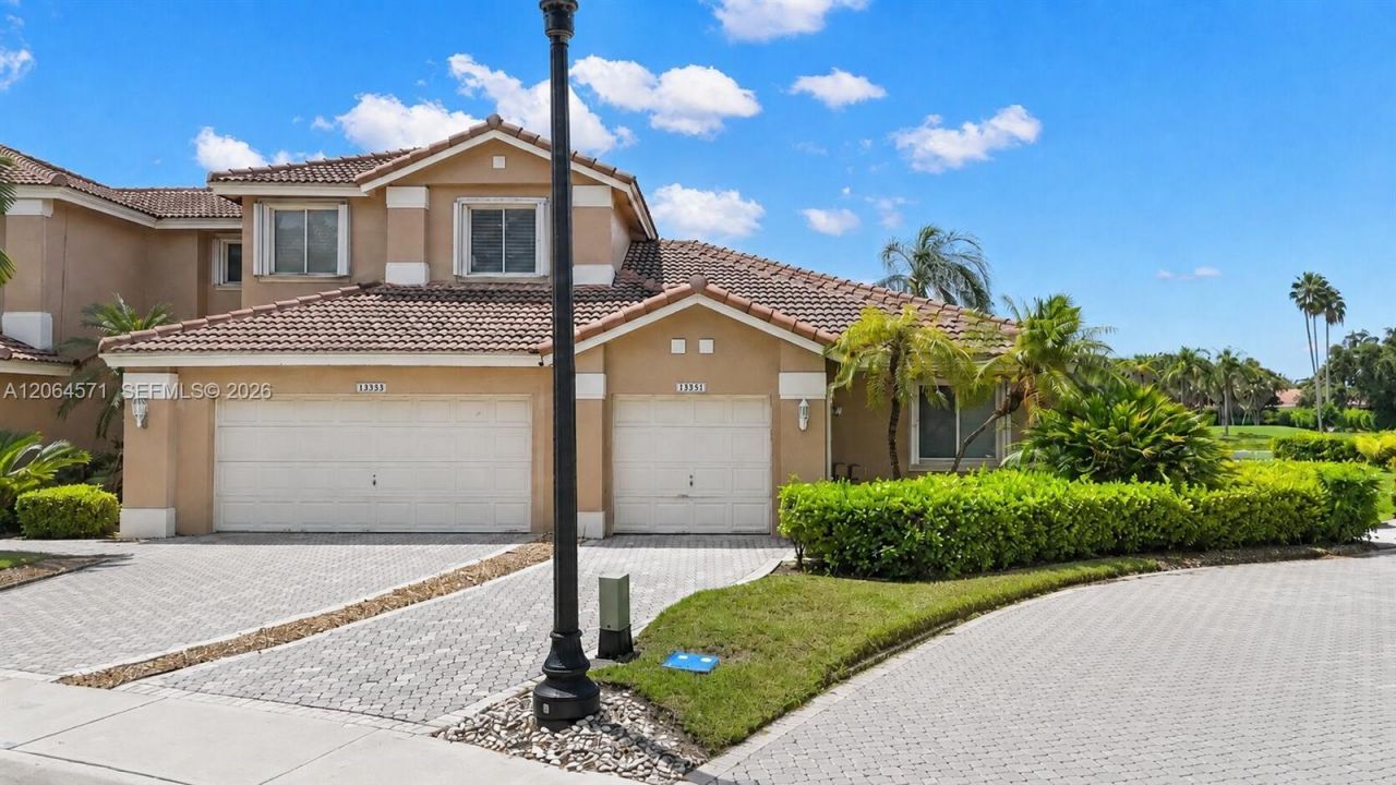 15890 SW 12th St, Pembroke Pines, FL 33027 Photo