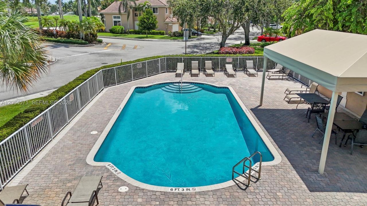 15890 SW 12th St, Pembroke Pines, FL 33027 Photo