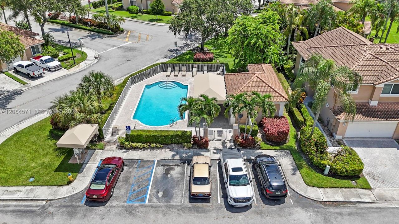 15890 SW 12th St, Pembroke Pines, FL 33027 Photo