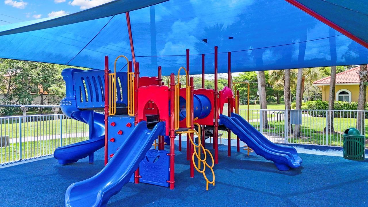 15890 SW 12th St, Pembroke Pines, FL 33027 Photo