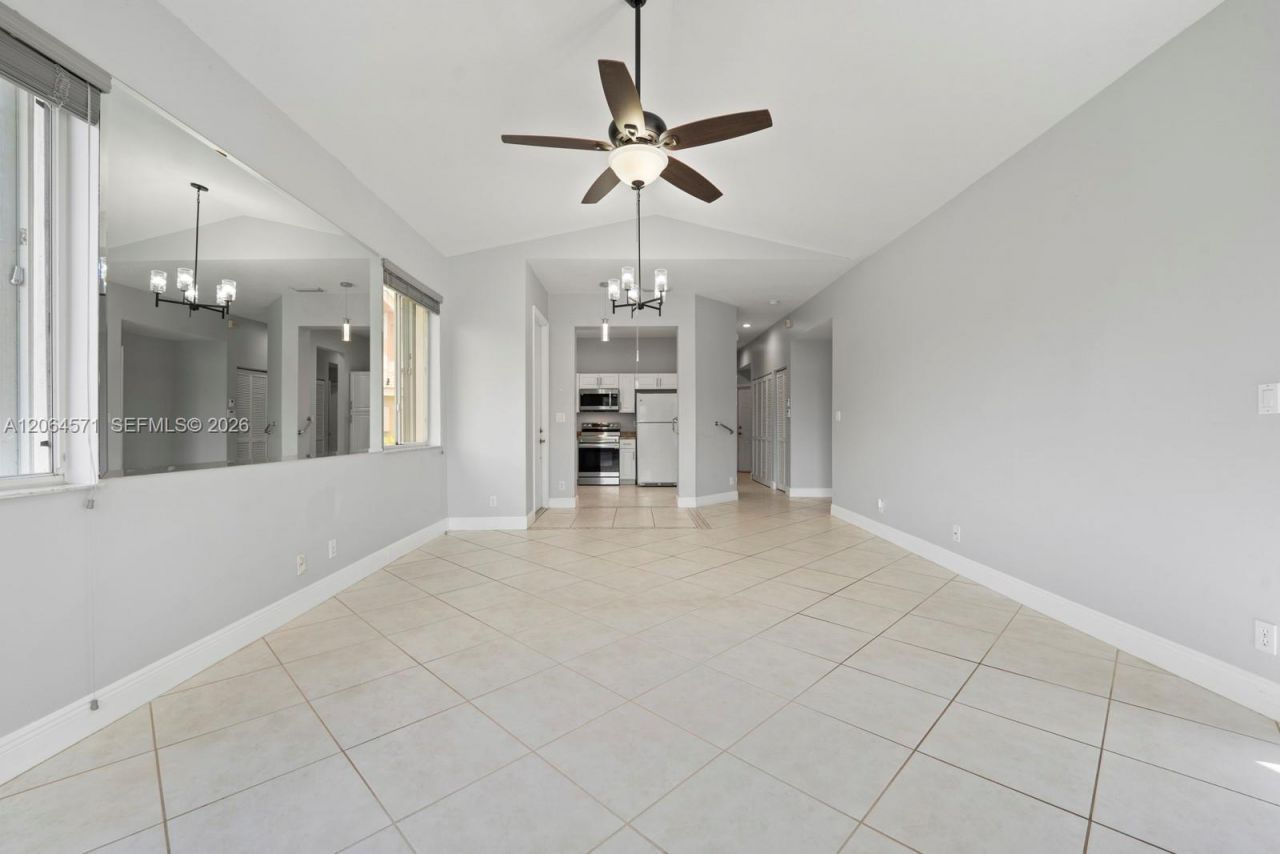 15890 SW 12th St, Pembroke Pines, FL 33027 Photo