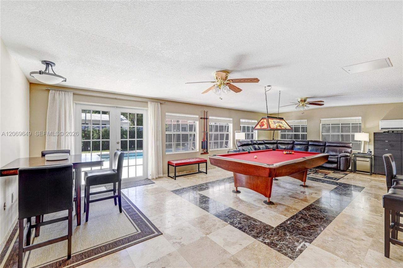 940 NE 117th St, Biscayne Park, FL 33161 Photo