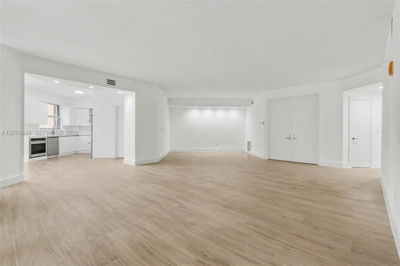731 Crandon Blvd , Unit 208, Key Biscayne, FL 33149 Photo
