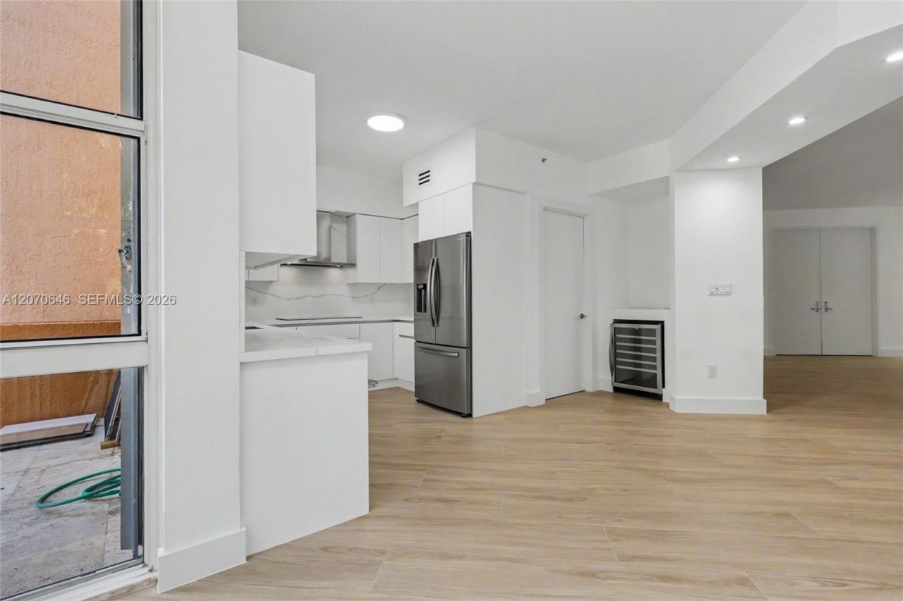 731 Crandon Blvd , Unit 208, Key Biscayne, FL 33149 Photo