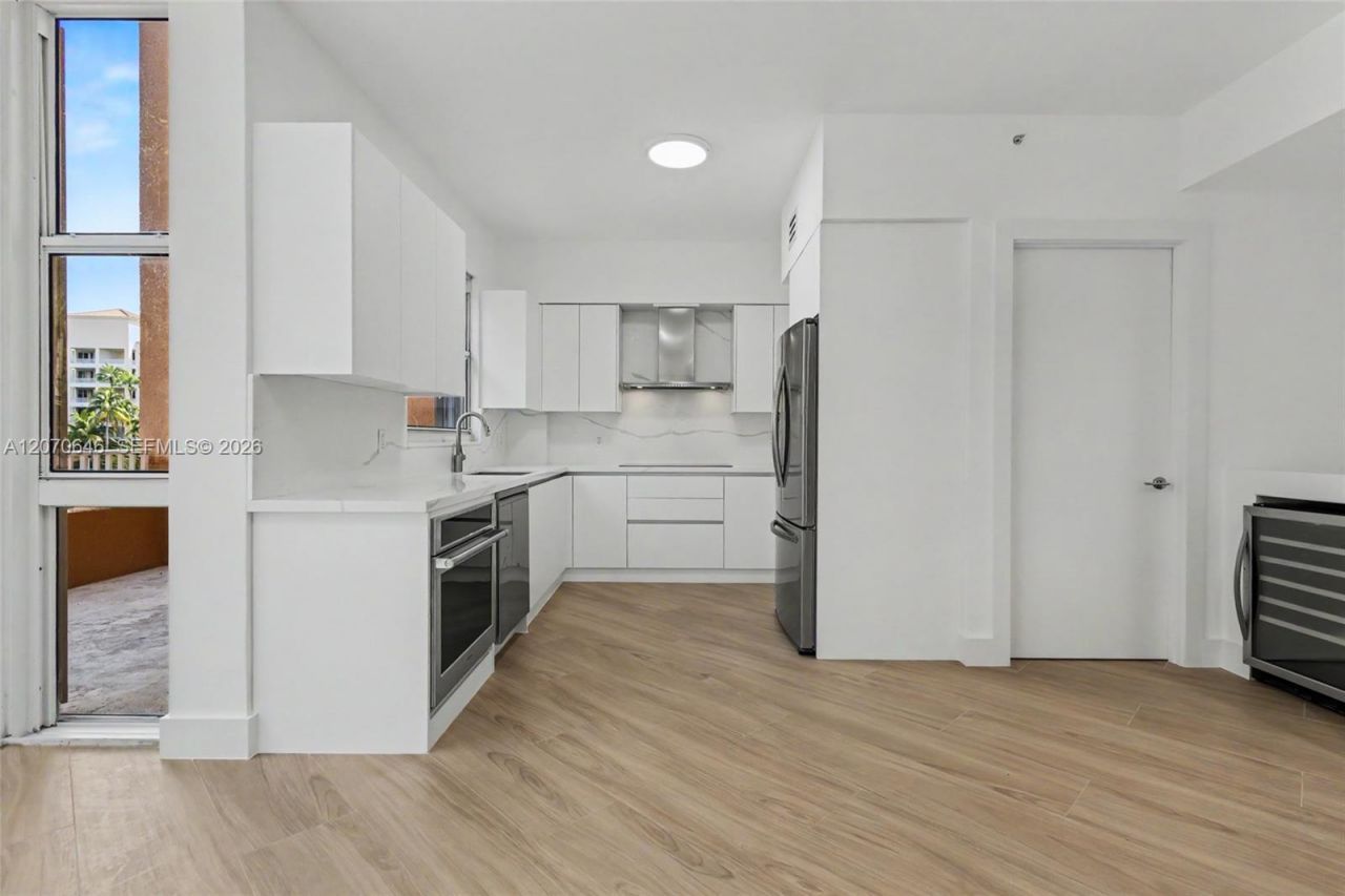 731 Crandon Blvd , Unit 208, Key Biscayne, FL 33149 Photo