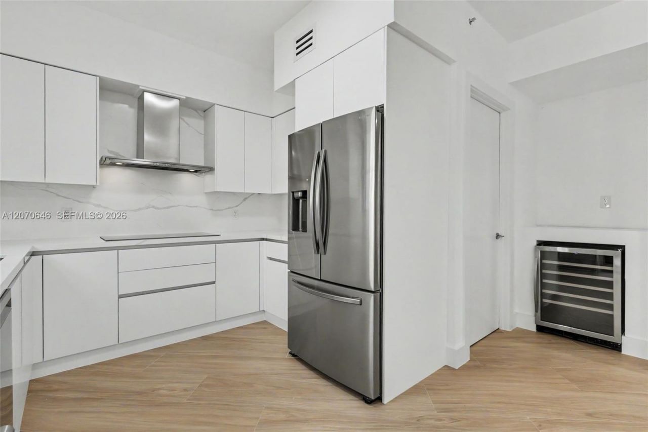 731 Crandon Blvd , Unit 208, Key Biscayne, FL 33149 Photo