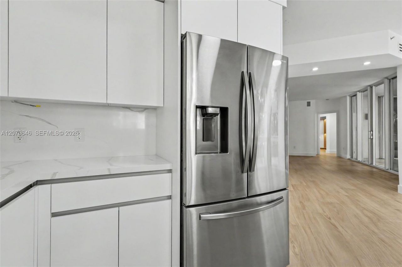 731 Crandon Blvd , Unit 208, Key Biscayne, FL 33149 Photo