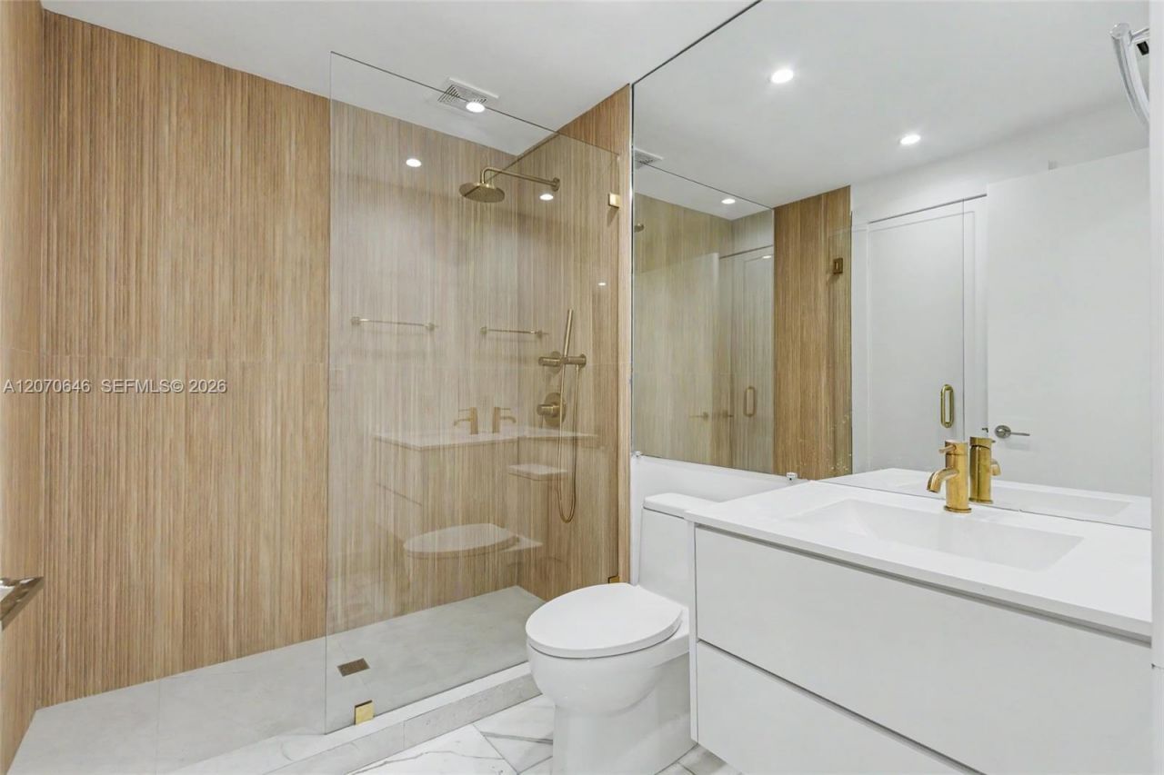 731 Crandon Blvd , Unit 208, Key Biscayne, FL 33149 Photo