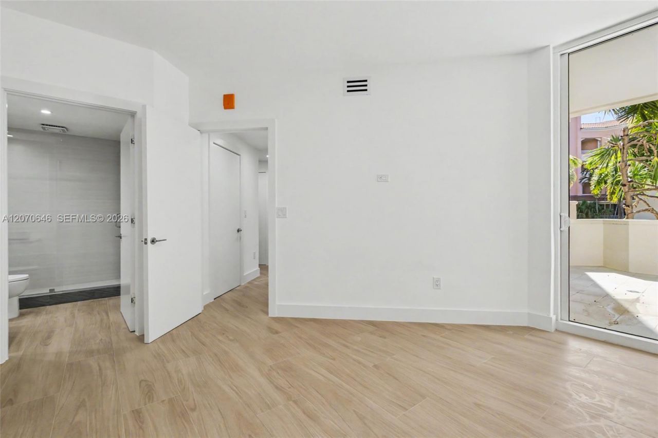 731 Crandon Blvd , Unit 208, Key Biscayne, FL 33149 Photo