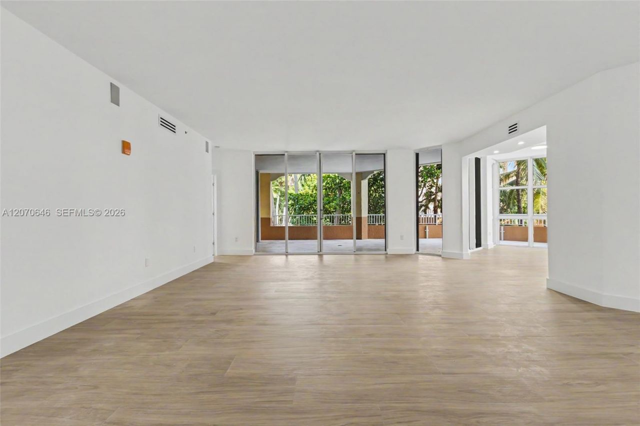 731 Crandon Blvd , Unit 208, Key Biscayne, FL 33149 Photo