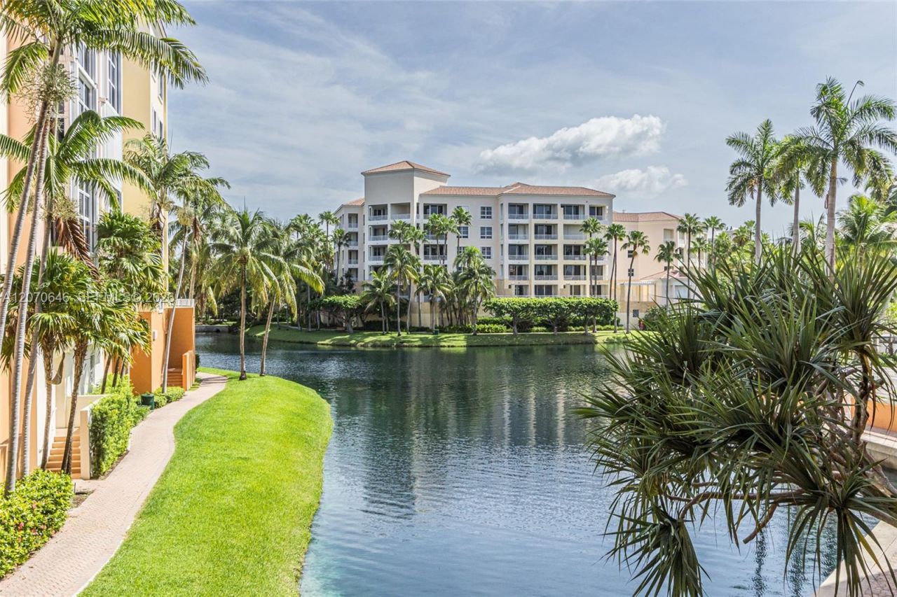 731 Crandon Blvd , Unit 208, Key Biscayne, FL 33149 Photo