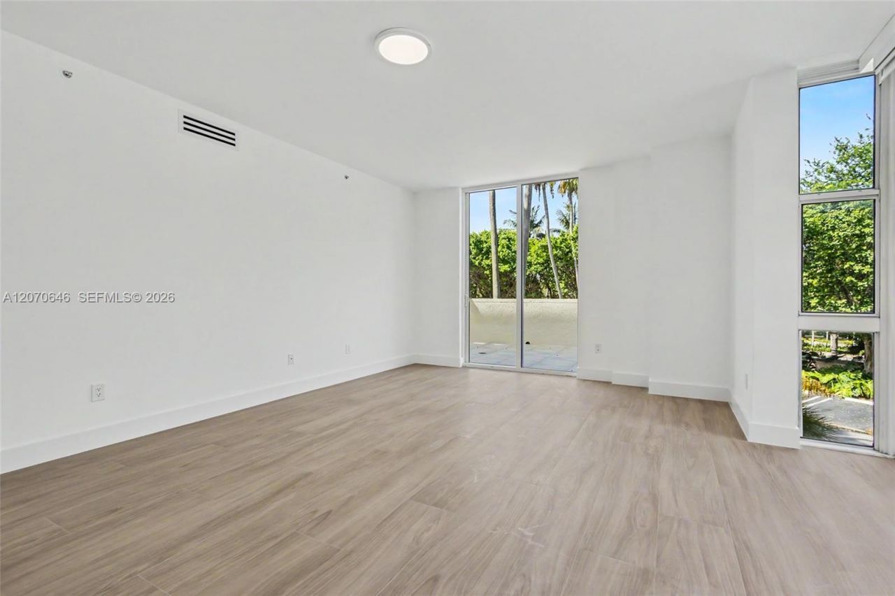 731 Crandon Blvd , Unit 208, Key Biscayne, FL 33149 Photo
