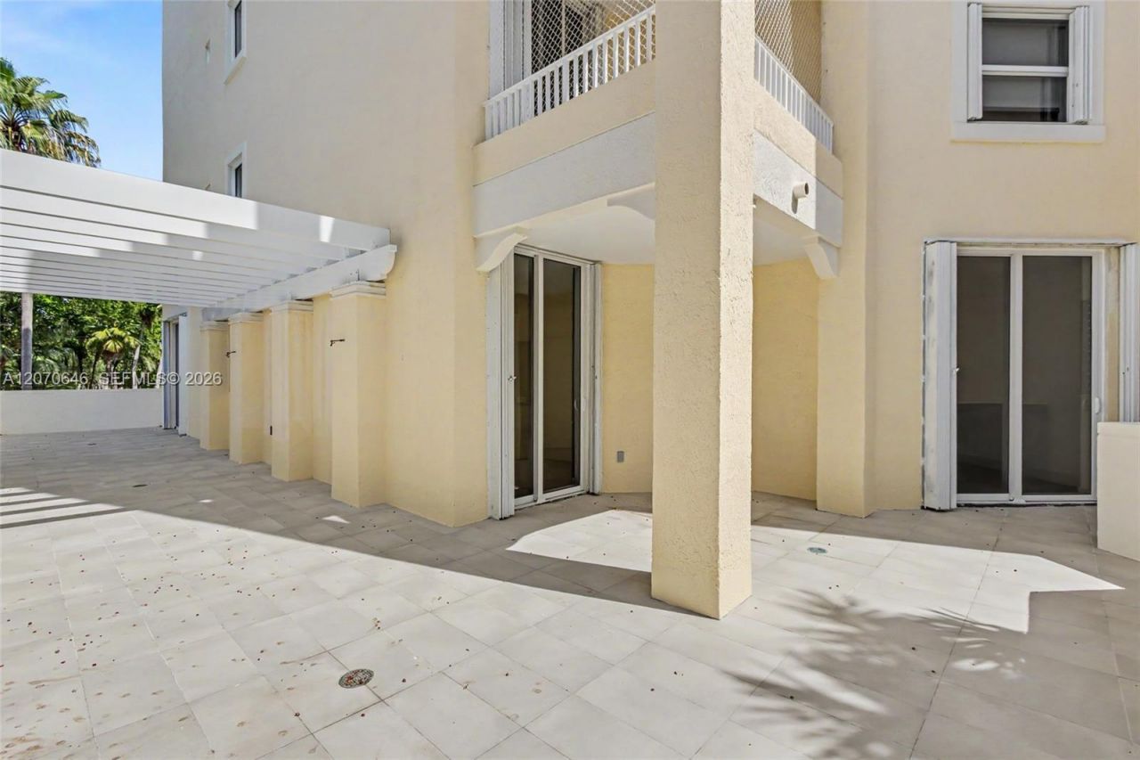 731 Crandon Blvd , Unit 208, Key Biscayne, FL 33149 Photo