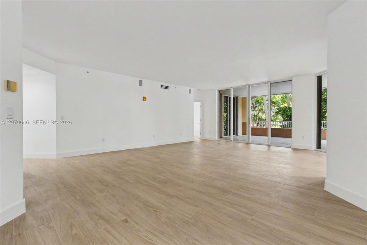 731 Crandon Blvd , Unit 208, Key Biscayne, FL 33149 Photo