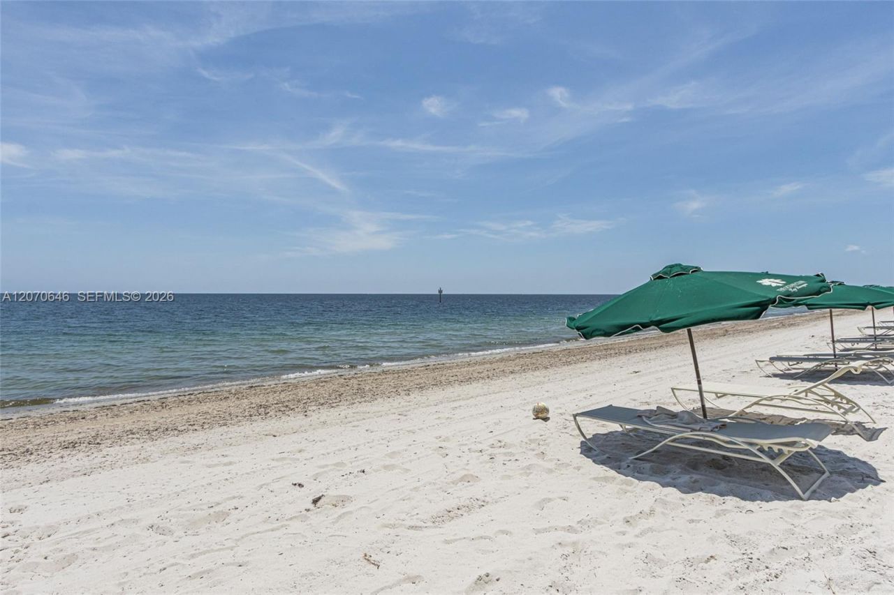 731 Crandon Blvd , Unit 208, Key Biscayne, FL 33149 Photo