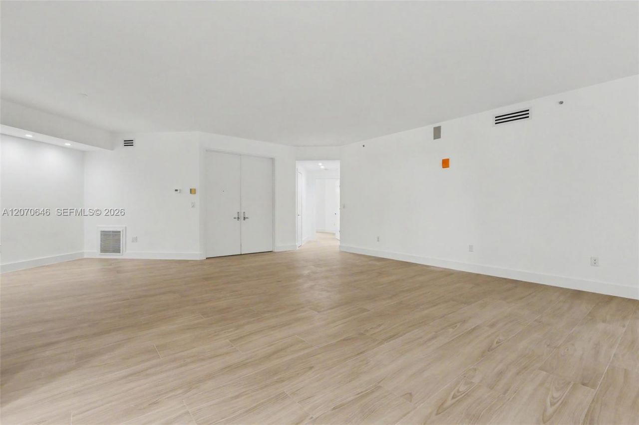 731 Crandon Blvd , Unit 208, Key Biscayne, FL 33149 Photo