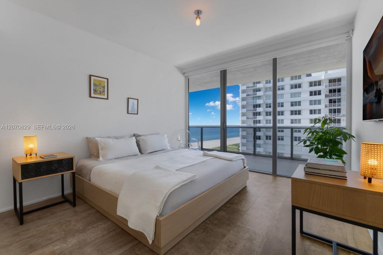 5875 Collins Ave, Unit 1102, Miami Beach, FL 33140 Photo