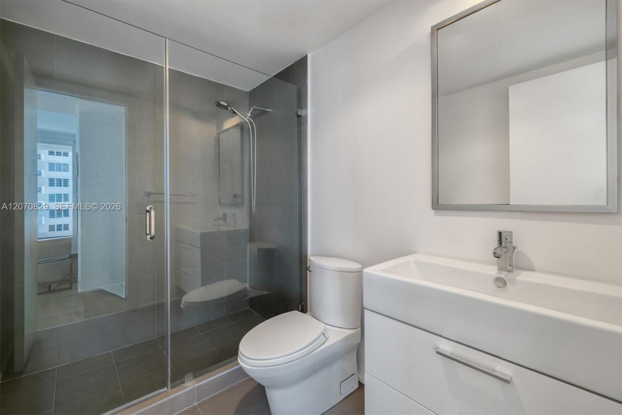 5875 Collins Ave, Unit 1102, Miami Beach, FL 33140 Photo