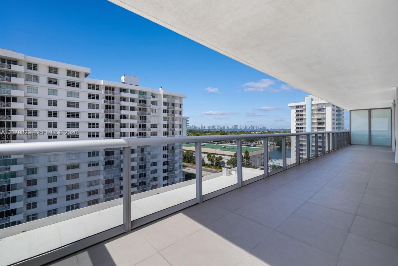 5875 Collins Ave, Unit 1102, Miami Beach, FL 33140 Photo