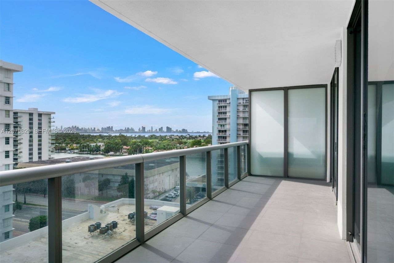 5875 Collins Ave, Unit 1102, Miami Beach, FL 33140 Photo