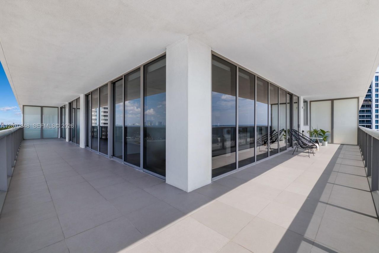 5875 Collins Ave , Unit 1102, Miami Beach, FL 33140 Photo